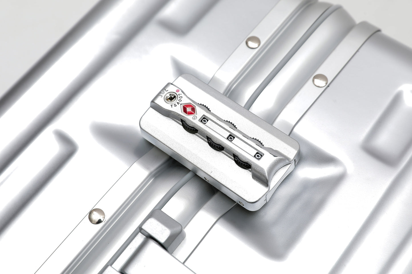 SMART SERIES CARRY-ON SILVER