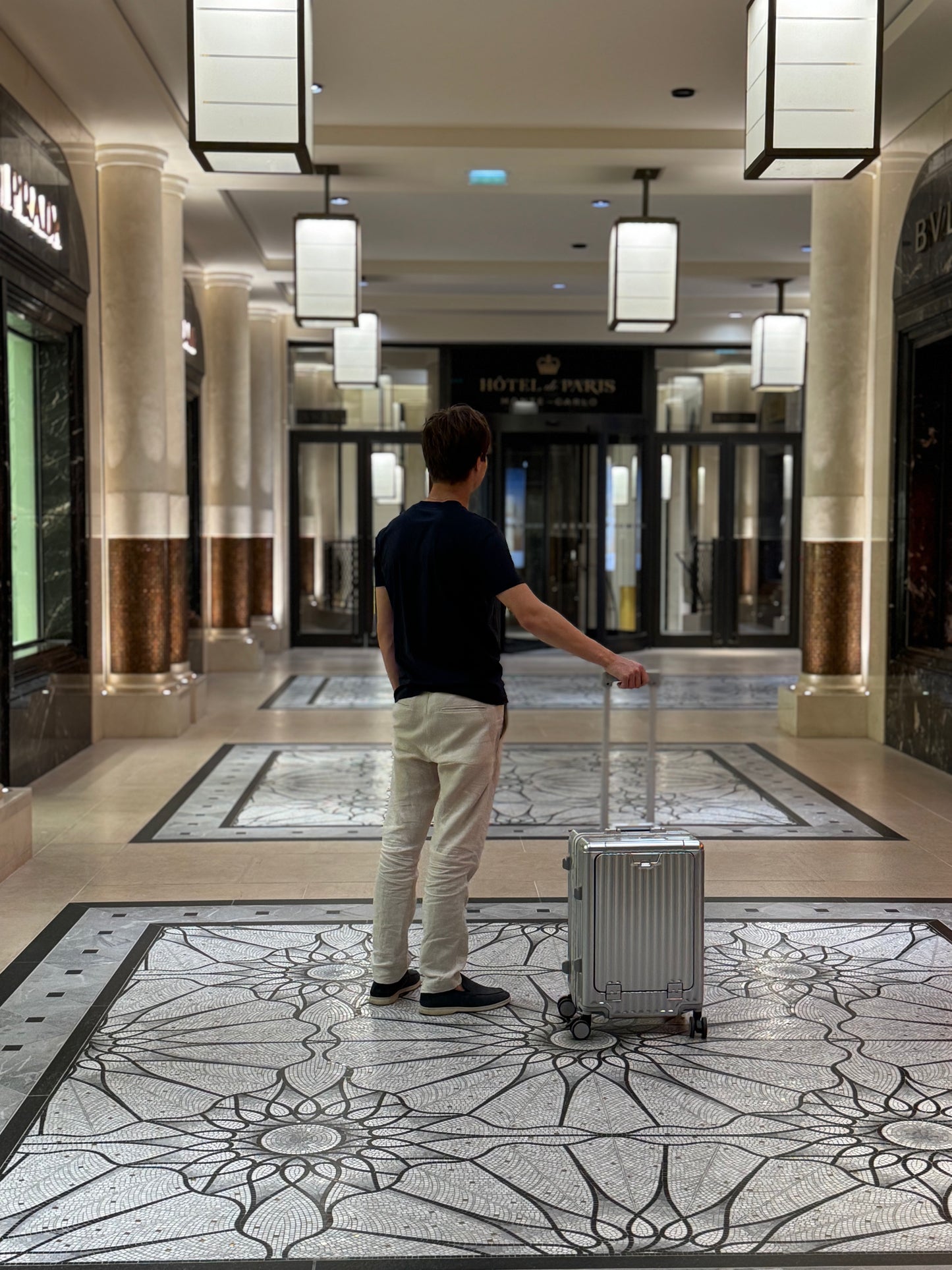 SMART SERIES LARGE SUITCASE SILVER