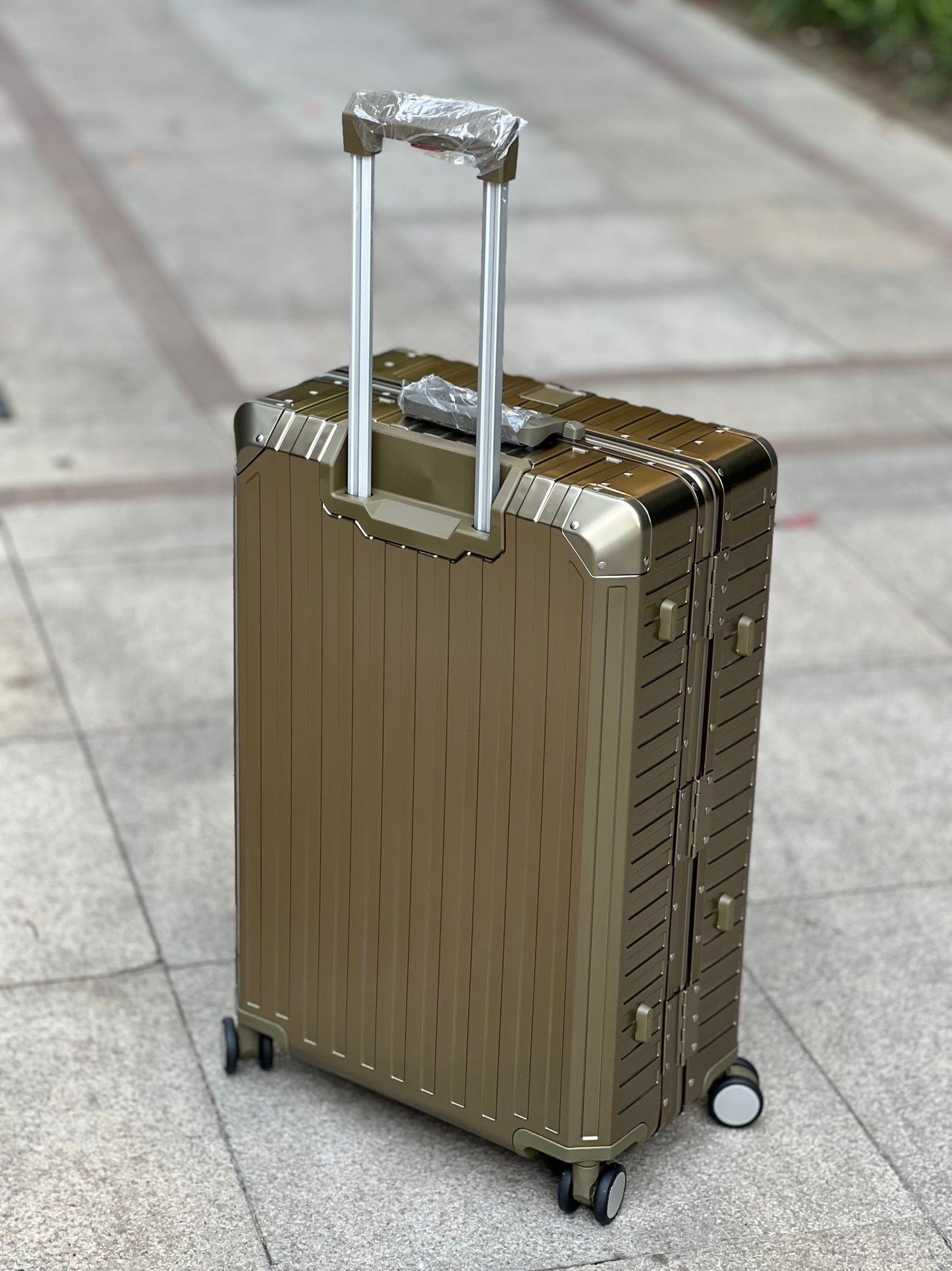 ALUMINUM CARRY-ON SUITCASE CHAMPAGNE